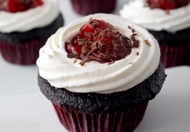 SAPeople South African Recipes: Delightful Black Forest Cupcakes