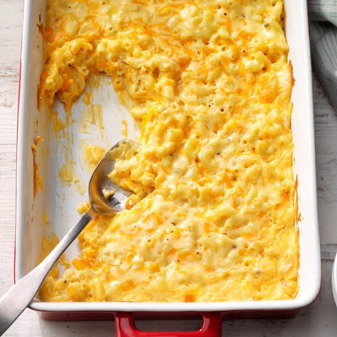 Deliciously Creamy Mac and Cheese