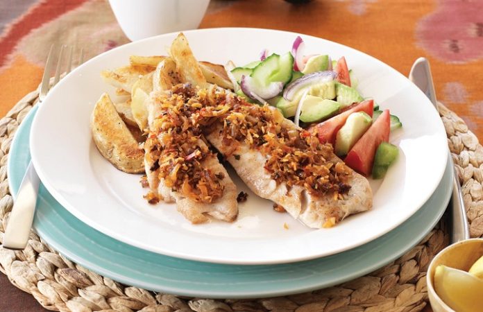 Fish with a Coconut Crust Reduced in Carbohydrates
